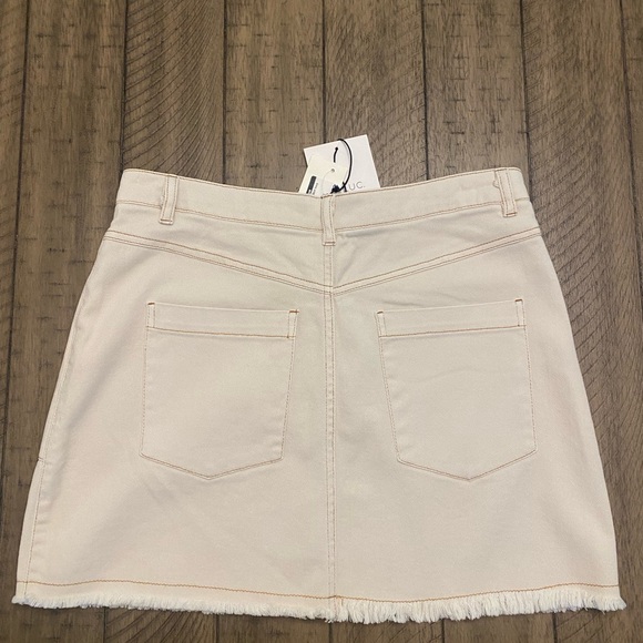 DELUC Raw hem ivory stretch denim skirt M NWT - Picture 5 of 7